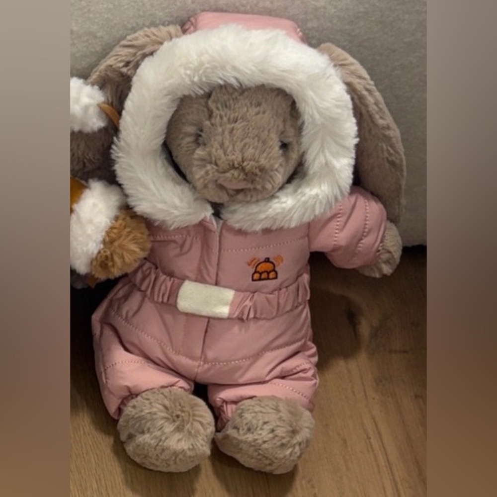 Jellycat Snowsuit bunny! NWT and tag cover